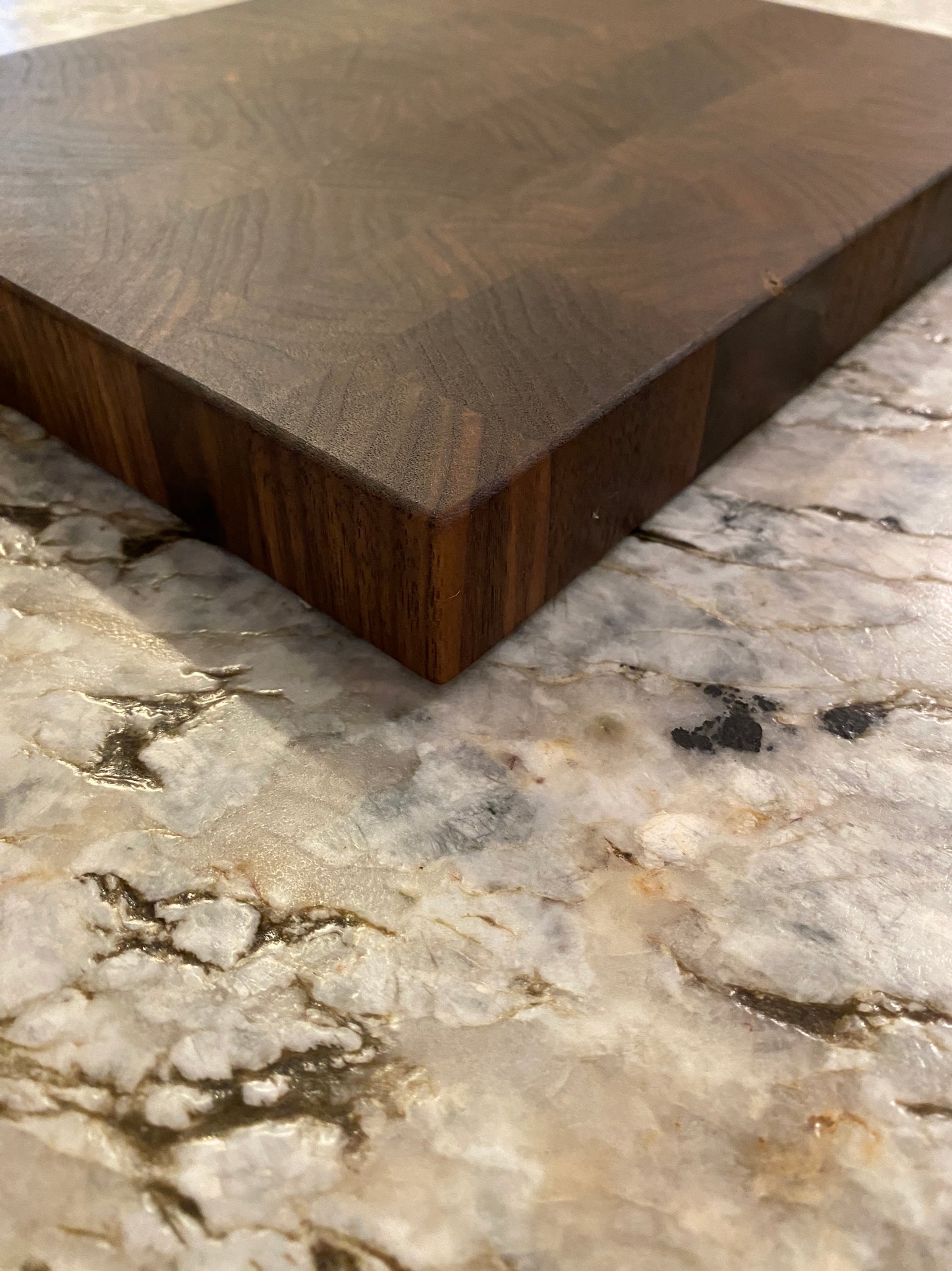 Walnut End Grain Cutting board / Bar Board