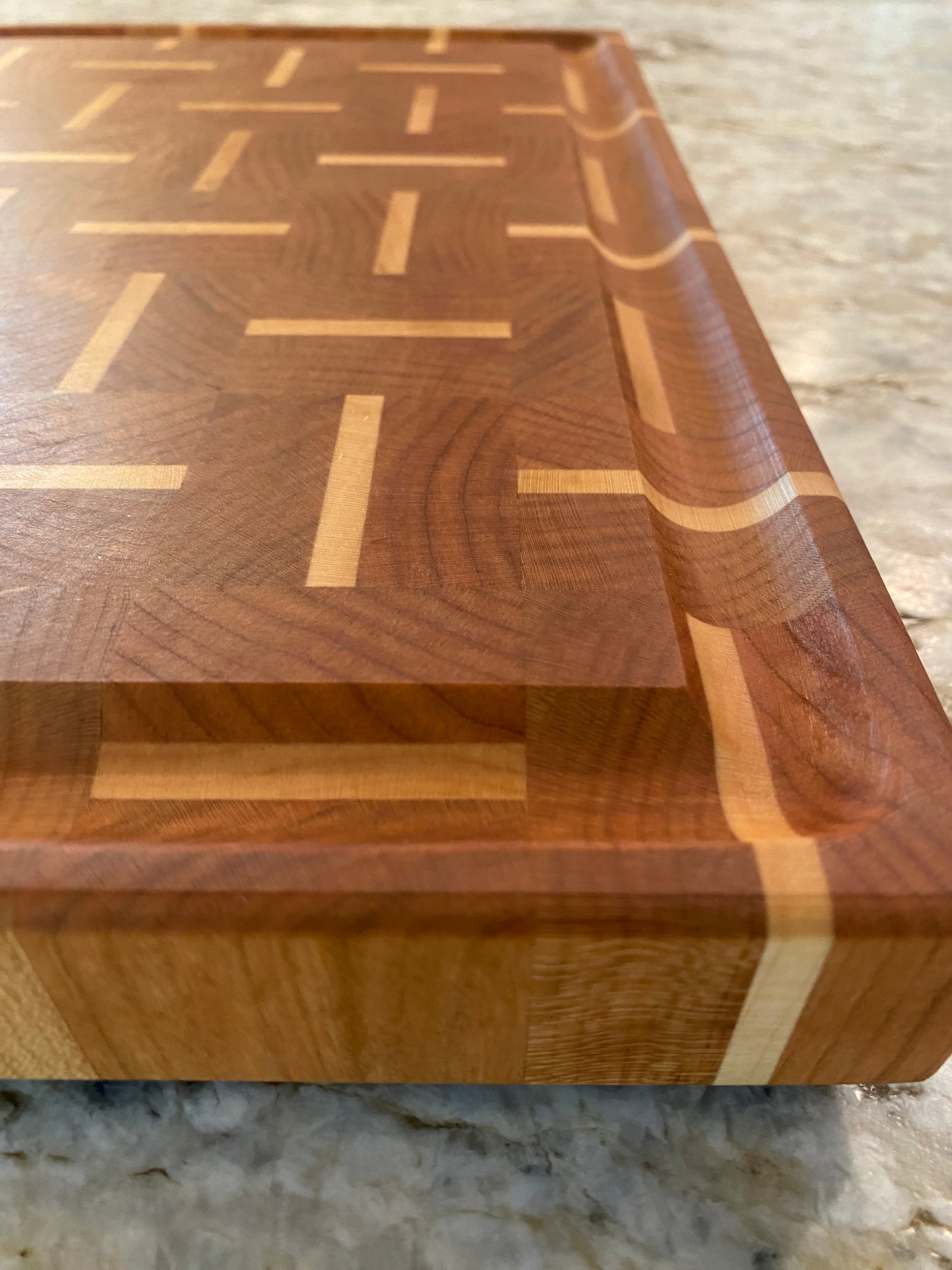 Basket Weave End Grain Brisket board with juice groove (Cherry and Maple)