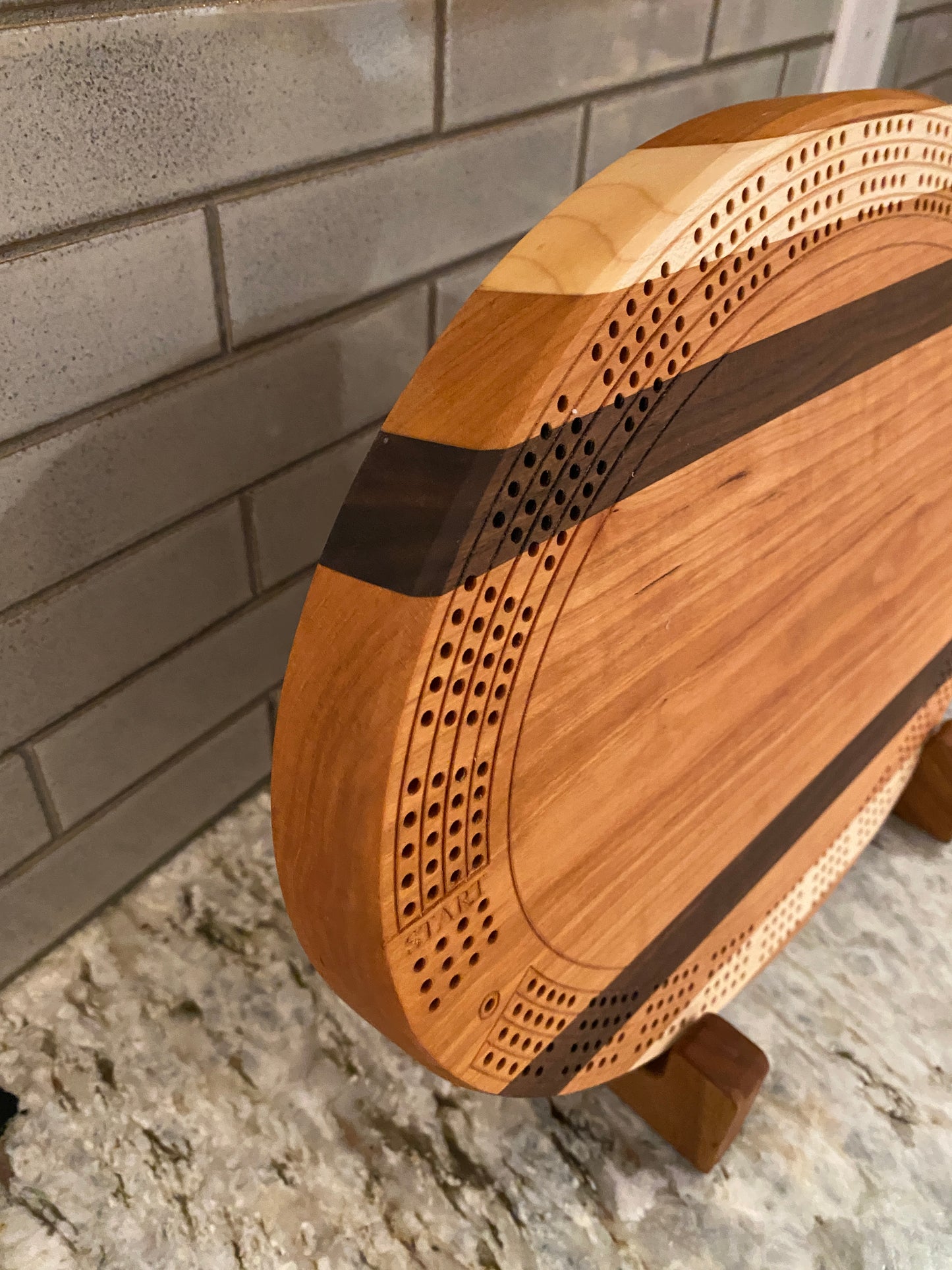 Cribbage board - Cherry, Walnut Maple (Customizable) - 4 lane