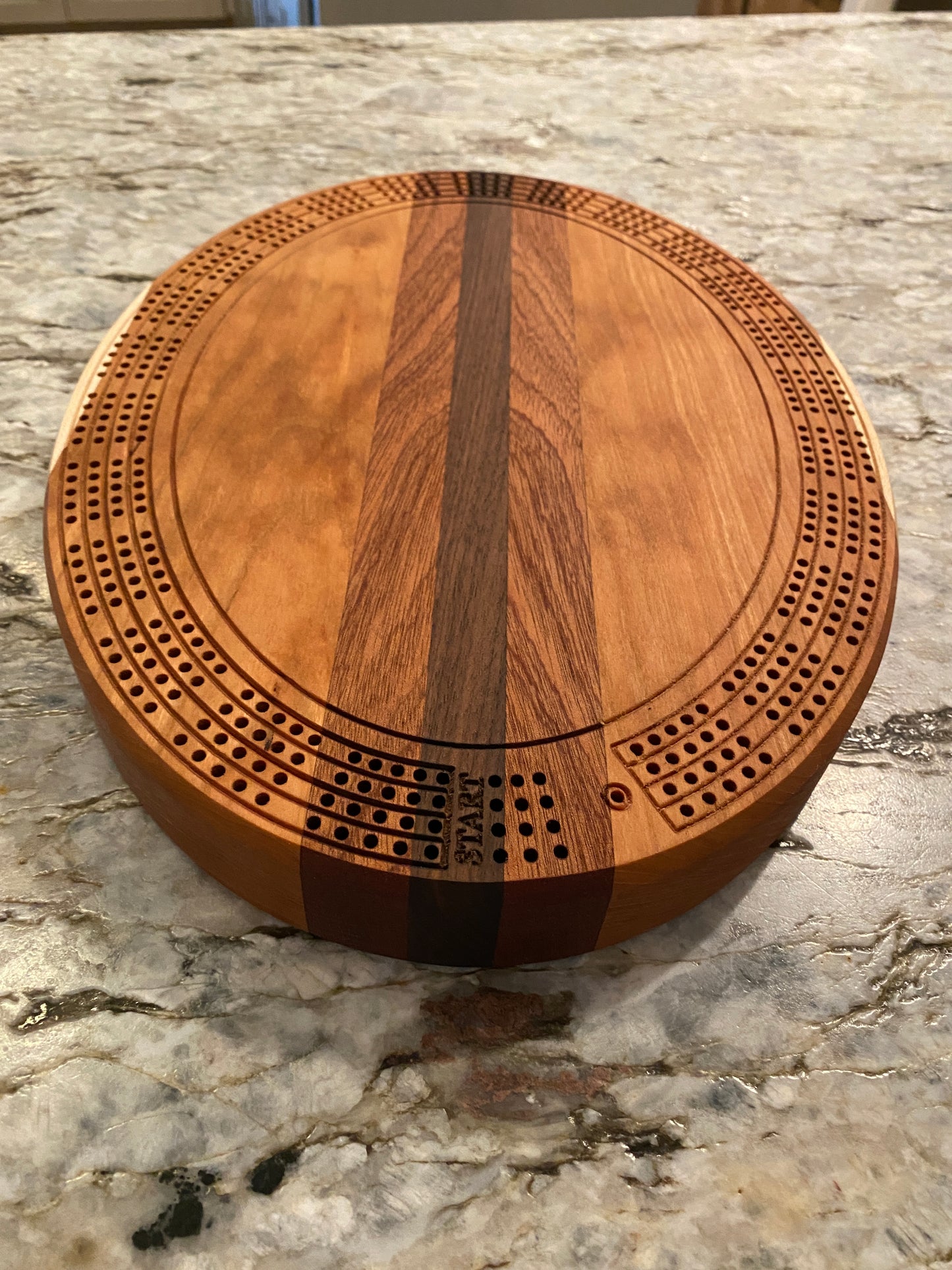 Cribbage board - Cherry, Walnut, Sapele and Maple (Customizable) - 4 lane