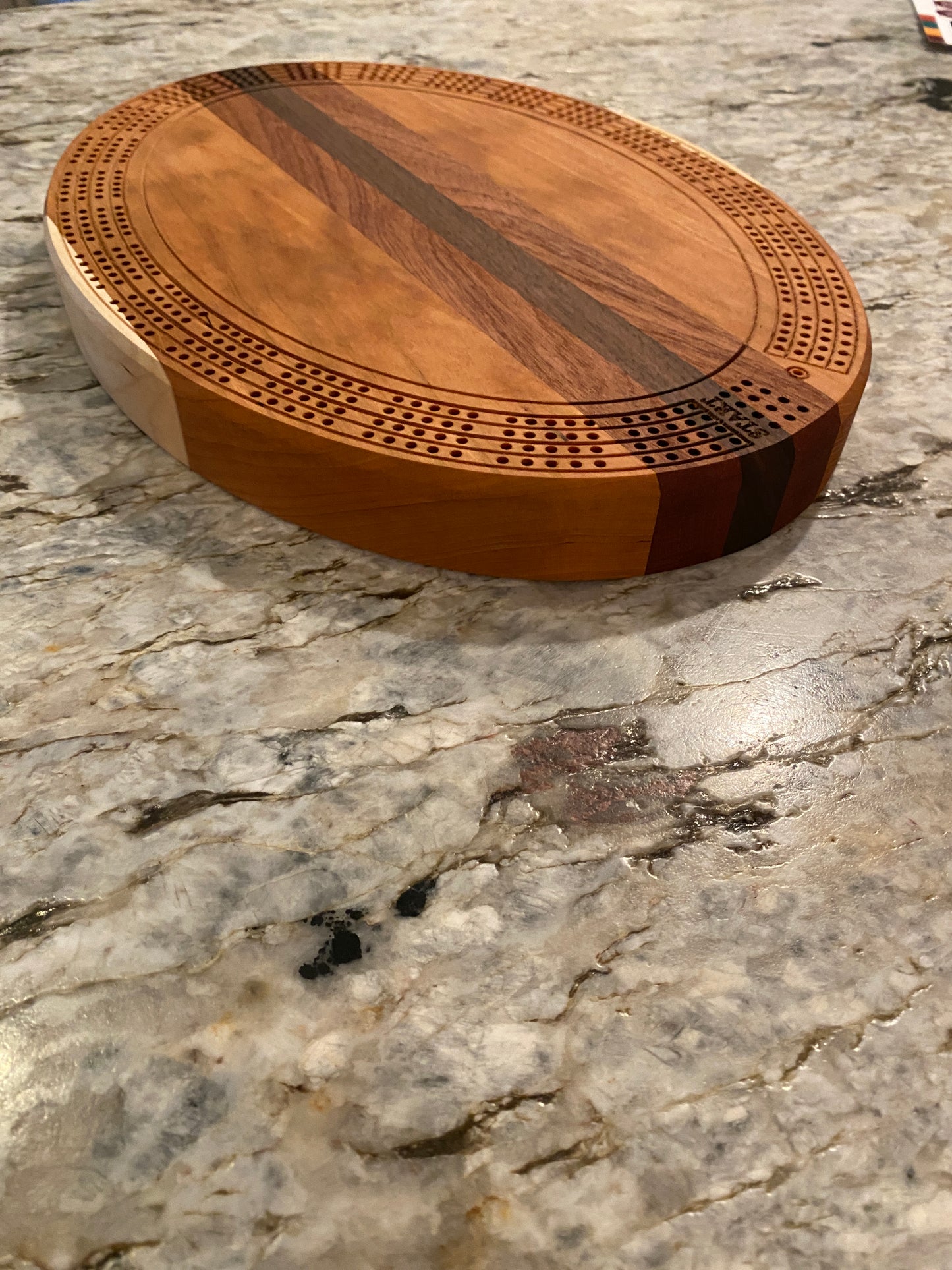 Cribbage board - Cherry, Walnut, Sapele and Maple (Customizable) - 4 lane