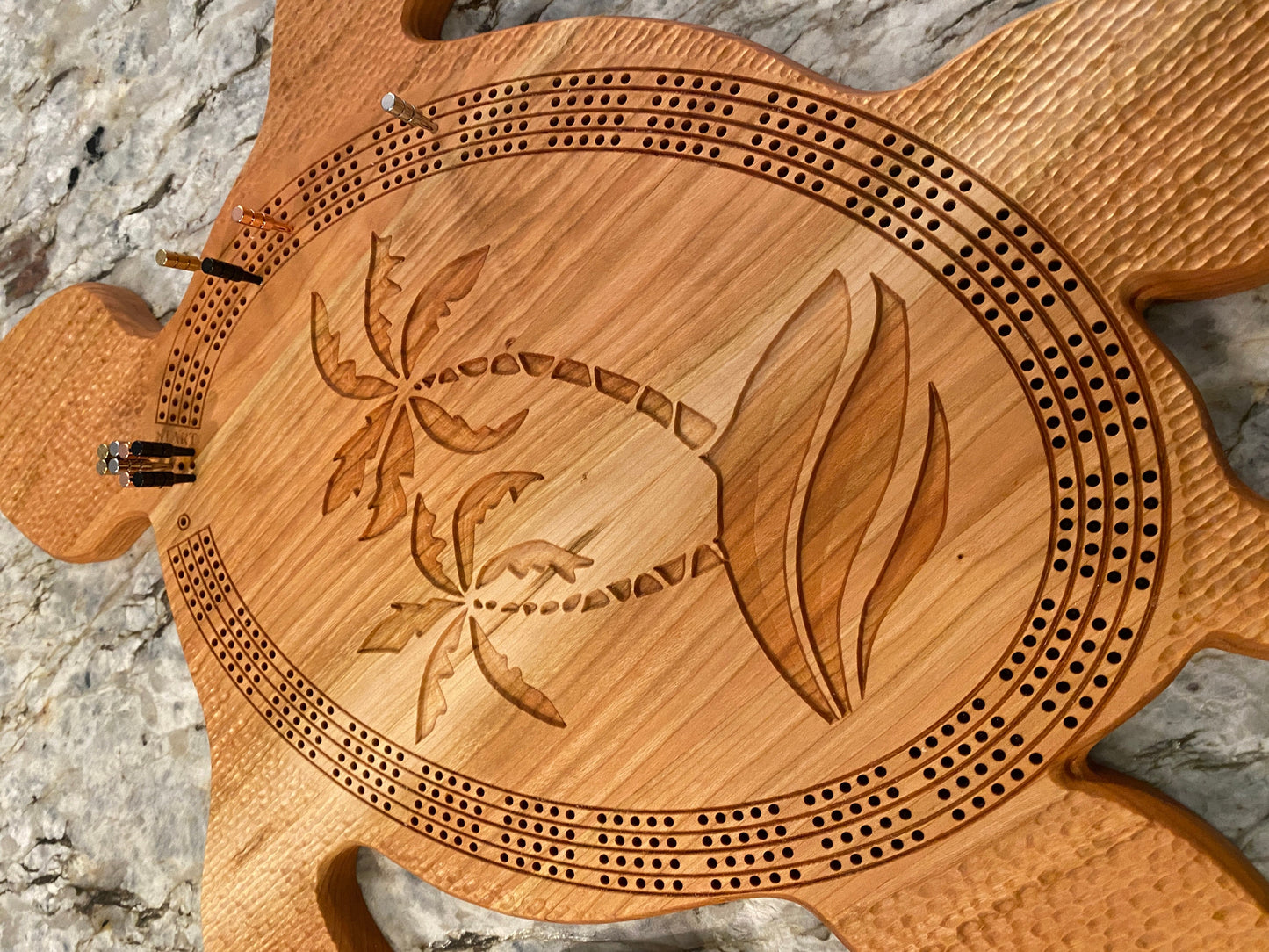 Hawaiian Sea Turtle Cribbage Board - 4 lane (cherry)