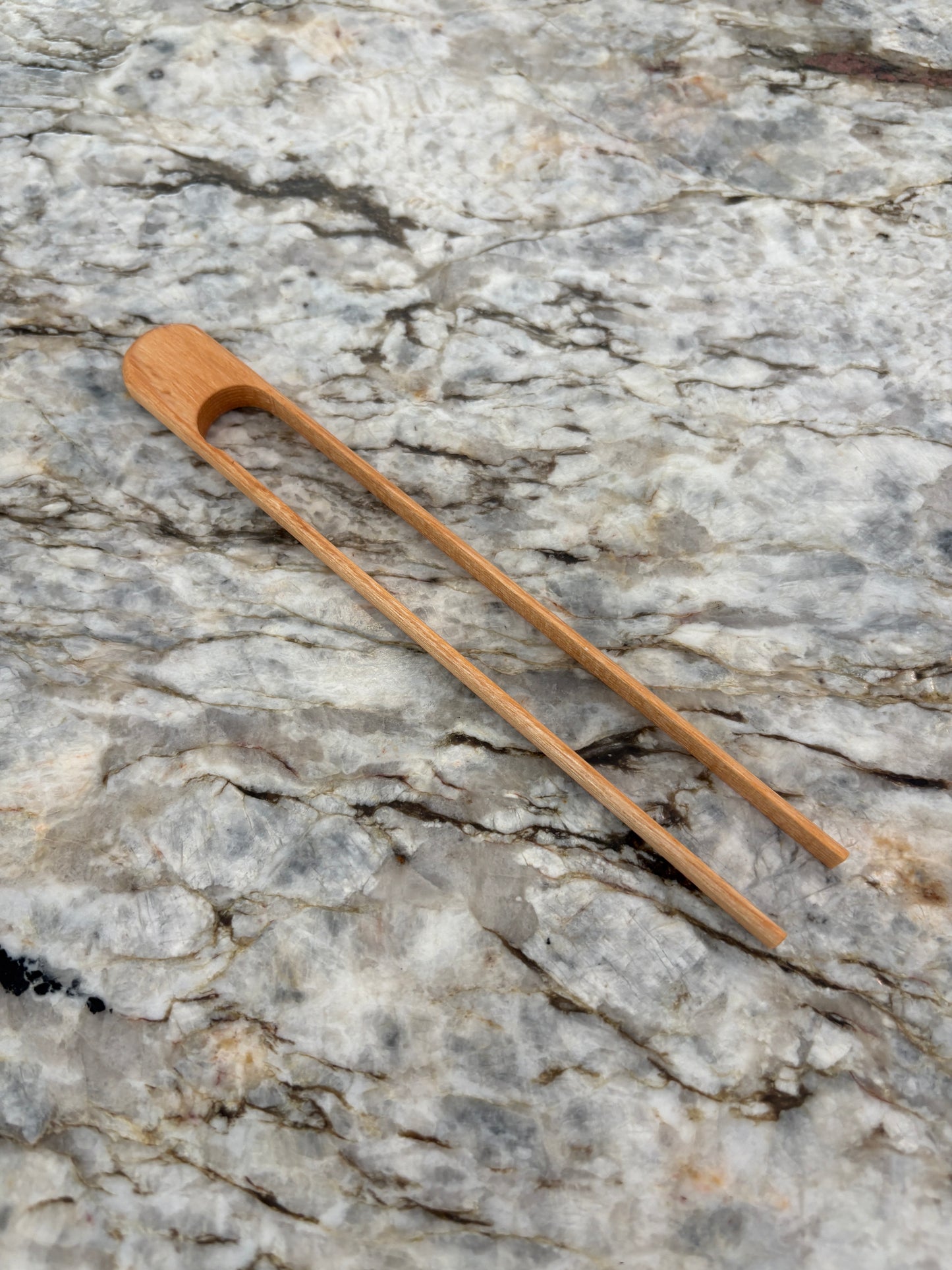 Hardwood toaster tongs