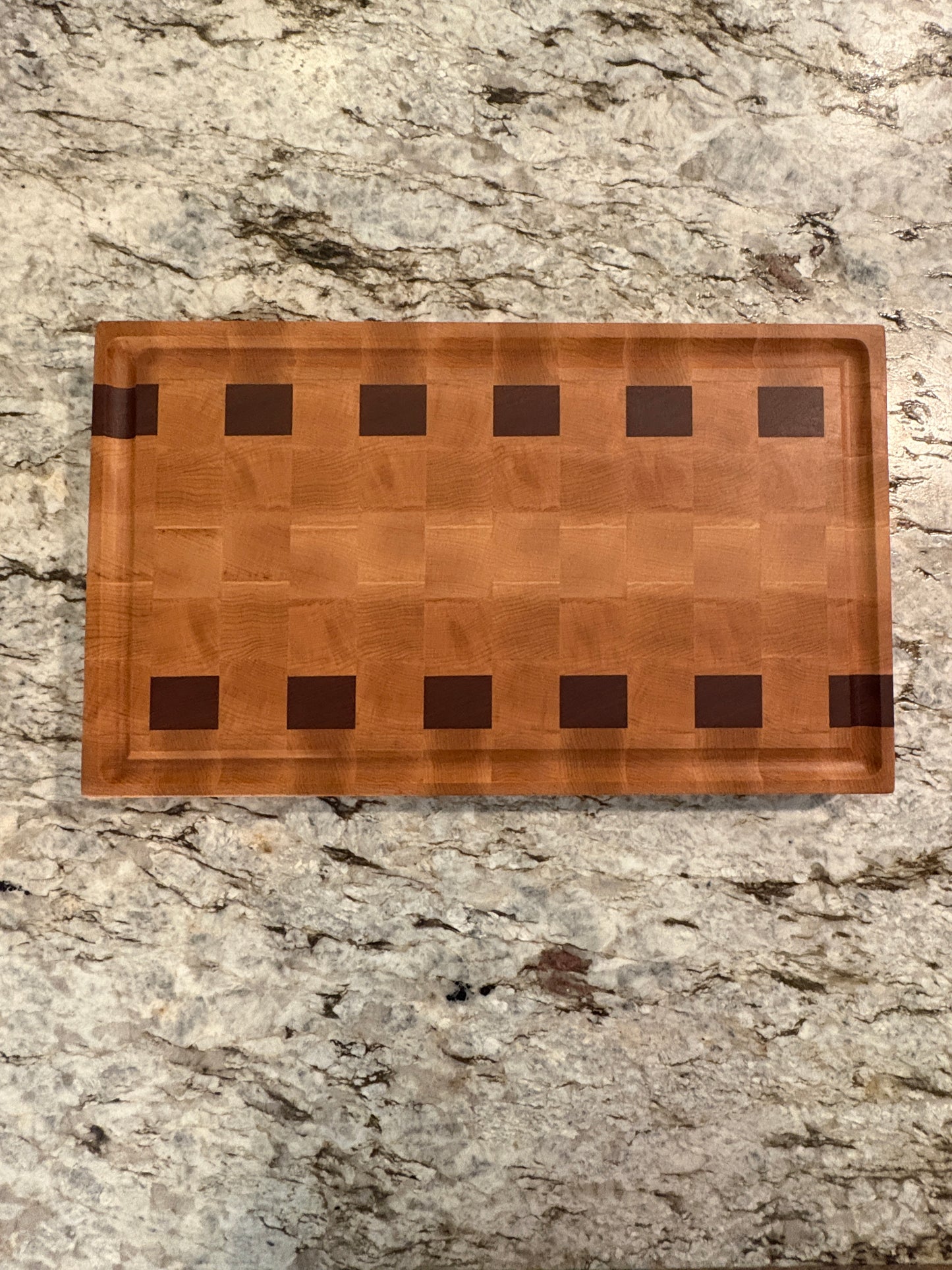 Brisket board with juice groove (Maple and Sapele)
