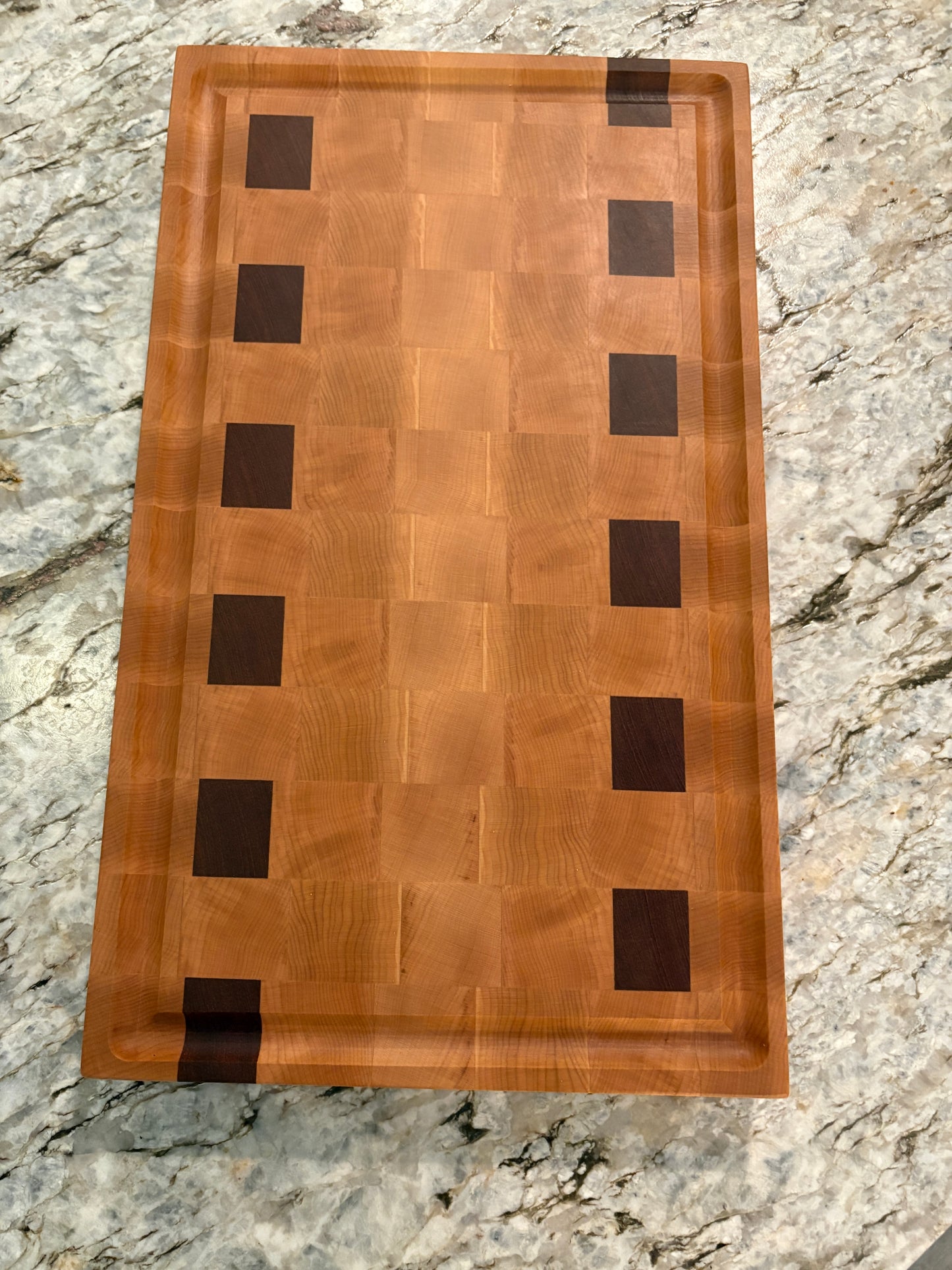 Brisket board with juice groove (Maple and Sapele)