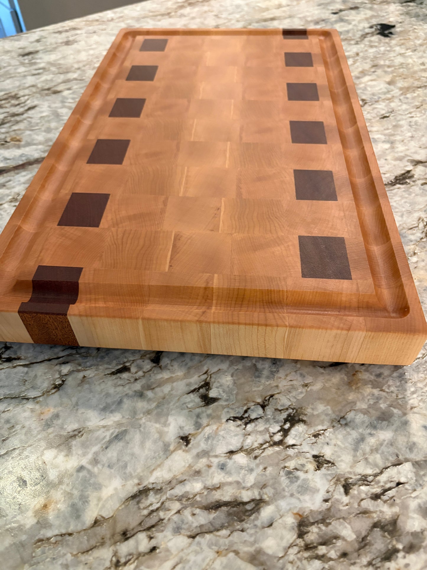 Brisket board with juice groove (Maple and Sapele)