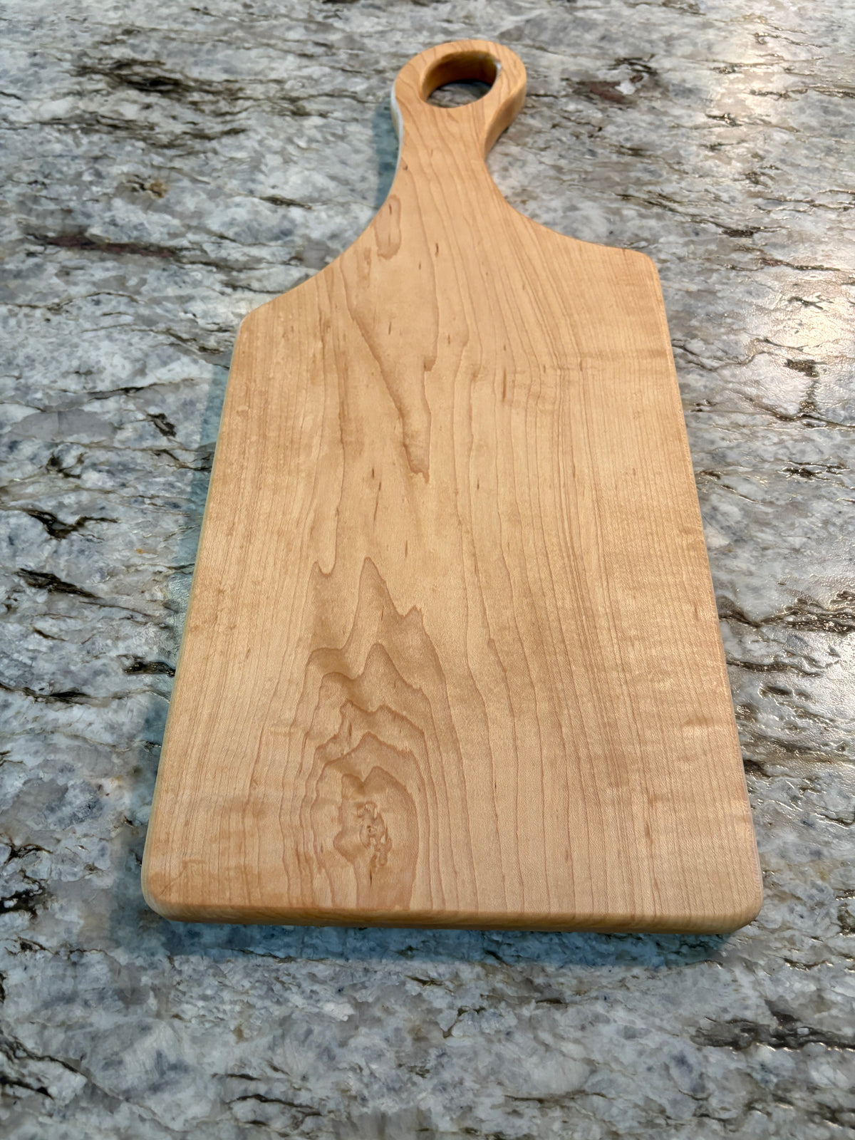 Classic Maple charcuterie board with oval handle