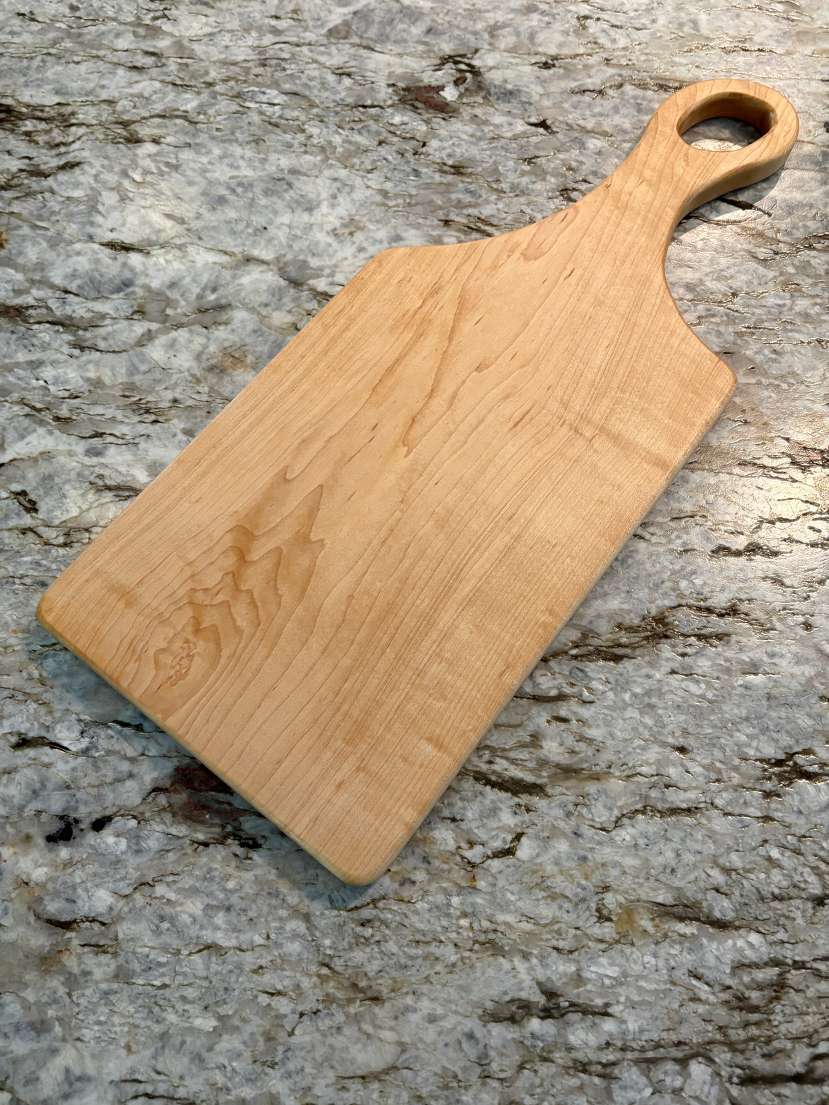 Classic Maple charcuterie board with oval handle