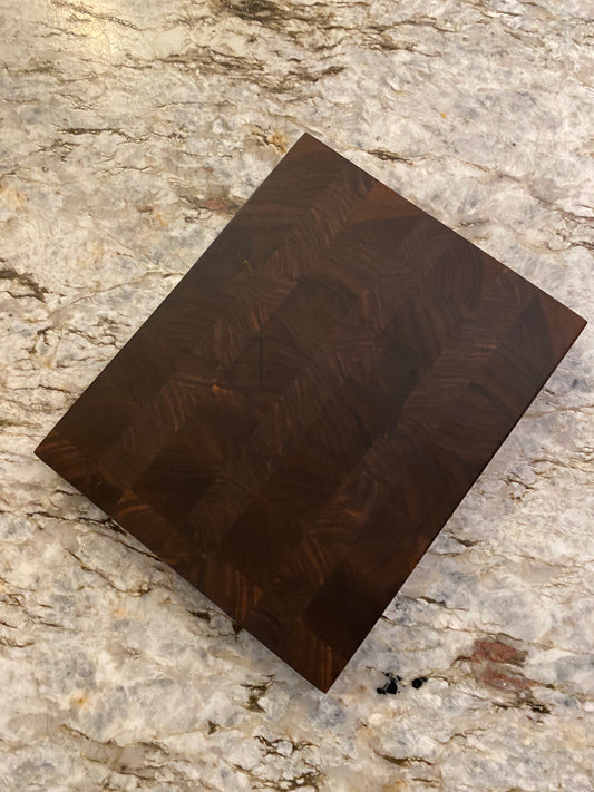 Walnut End Grain Cutting board / Bar Board
