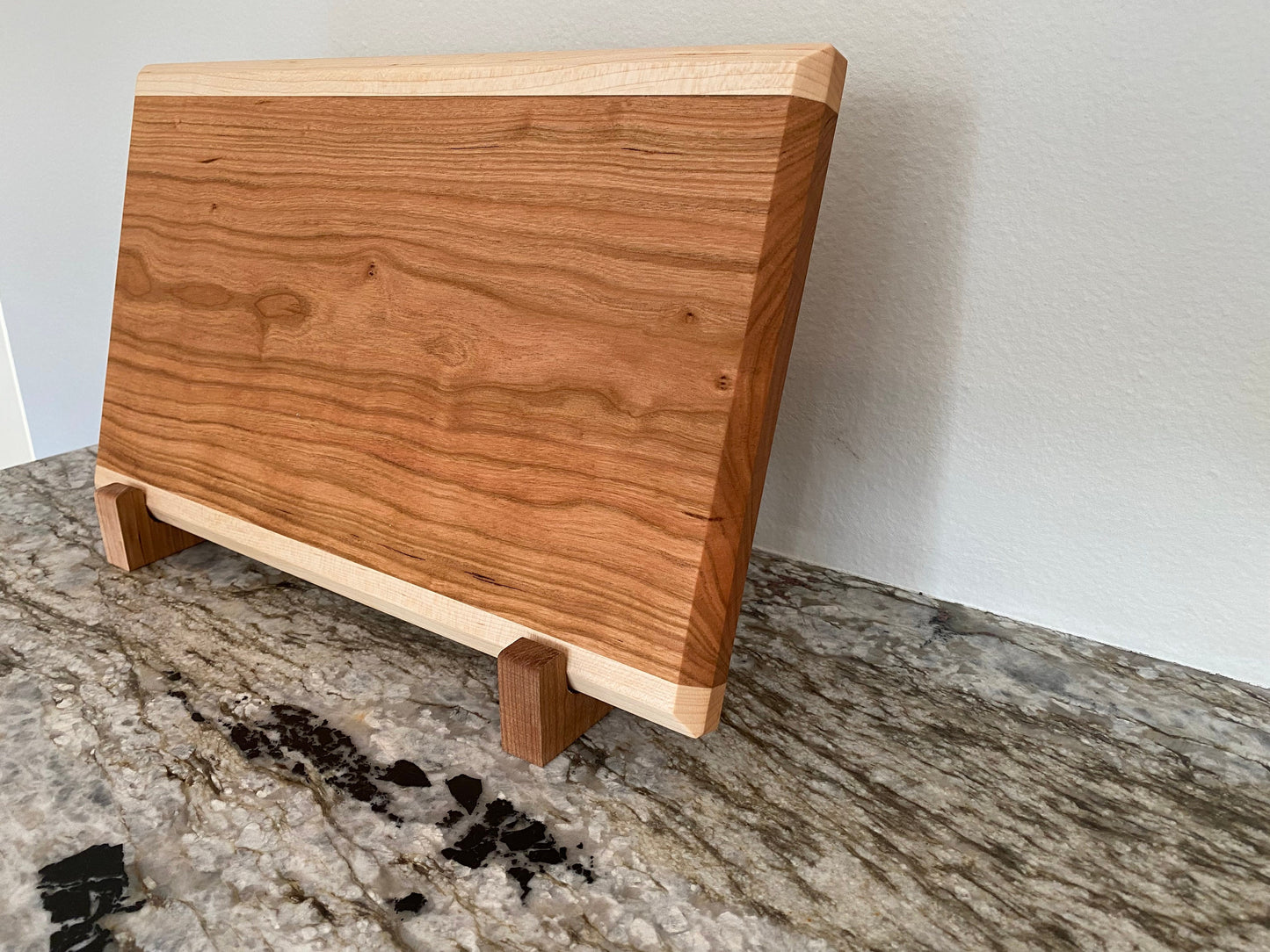 Cutting board - Cherry with maple highlights