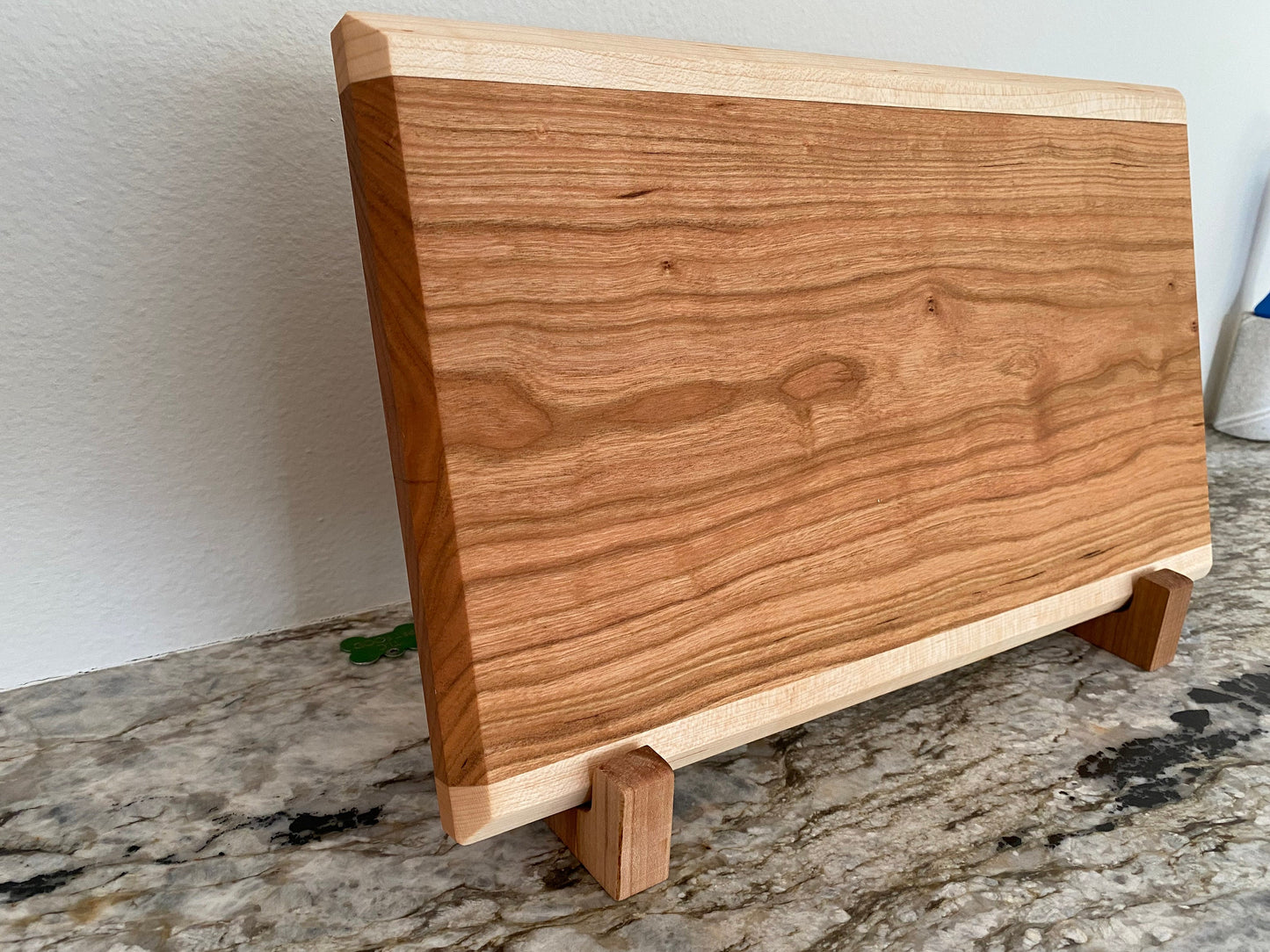 Cutting board - Cherry with maple highlights